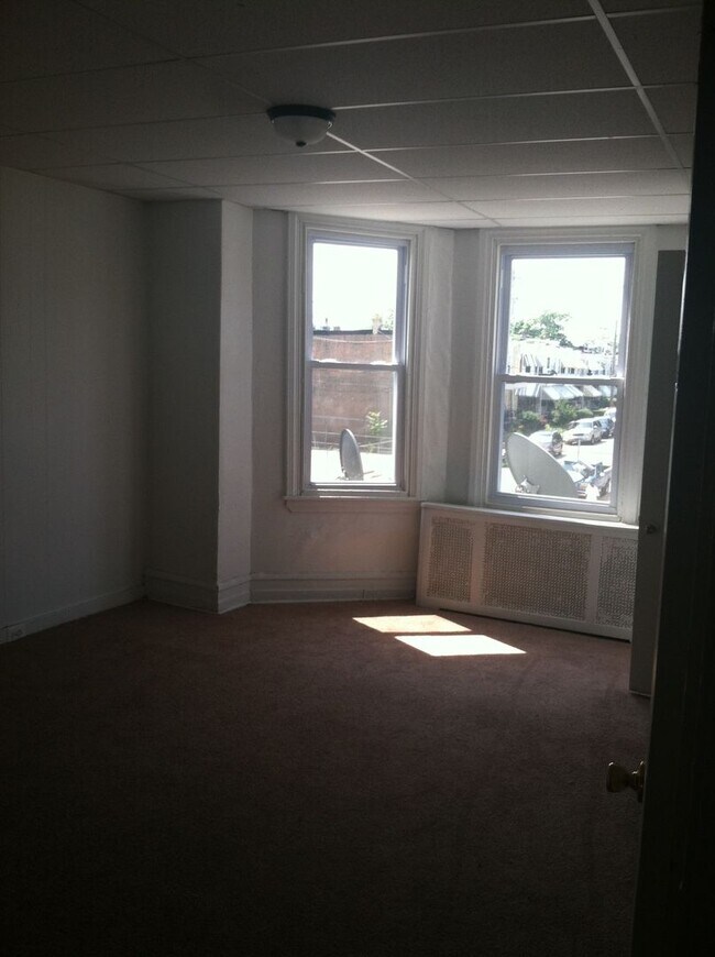 Foto del edificio - 5617 W Girard Ave
