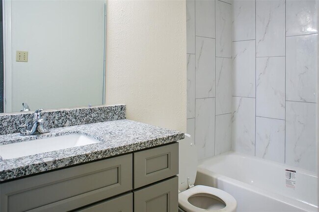 Building Photo - 6606 De Moss Dr