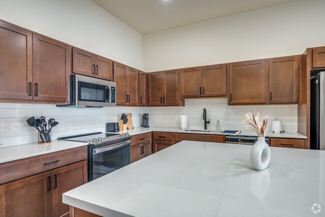 1BR, 1BA - 801SF - Kitchen - Northtown Apartments