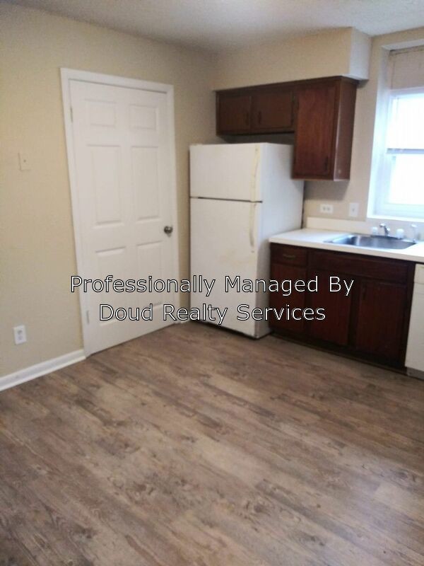 Building Photo - 300 Garcia Dr