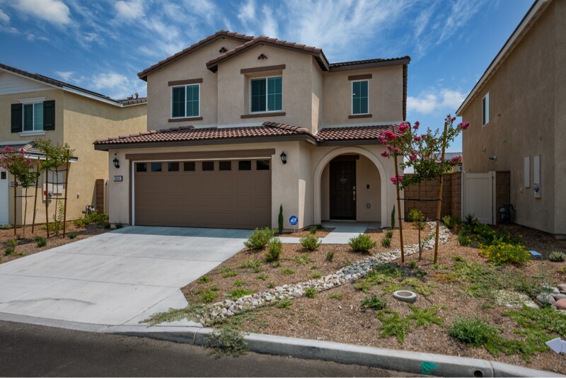 Foto principal - 28650 New Yorker Ln