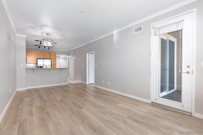 Building Photo - 350 K St