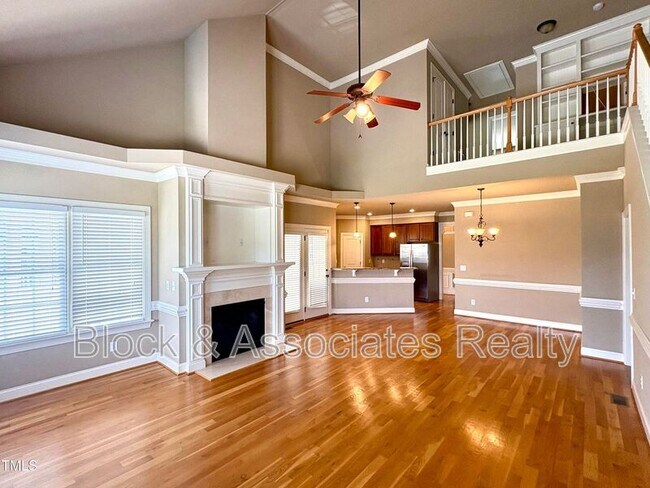 Photo - 1321 Center St House