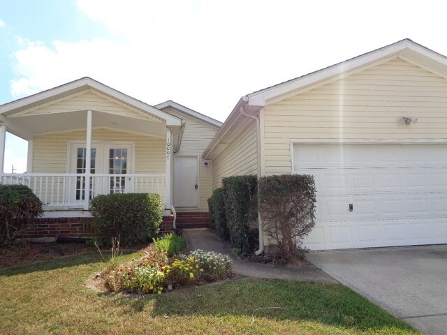 Primary Photo - 10007 Elderberry Park Ln