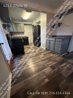 Foto del edificio - 423 E 274th St