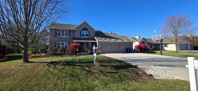 Building Photo - N6188 Shadybrook Ln