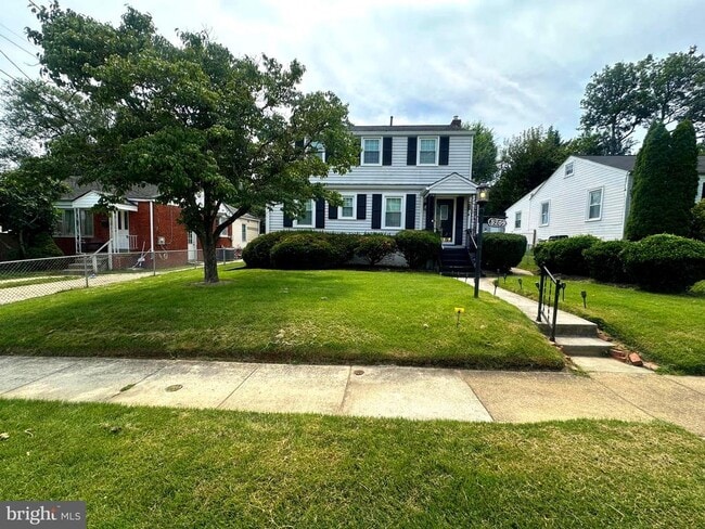 Building Photo - 5209 Mineola Rd