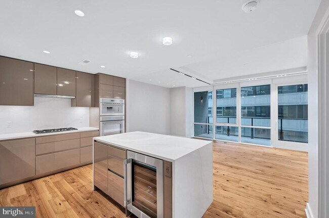 Foto del edificio - 1781 N Pierce St