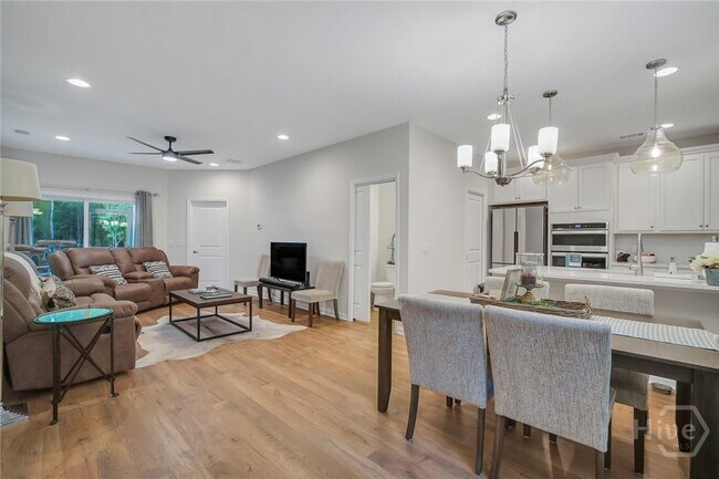Foto del edificio - 69 Lower Creek Dr