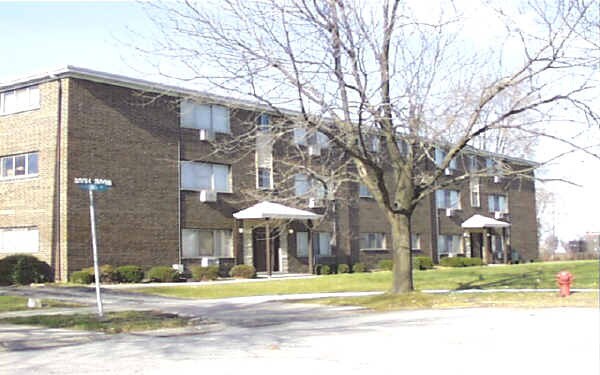 Primary Photo - 3928-3934 W 124th St