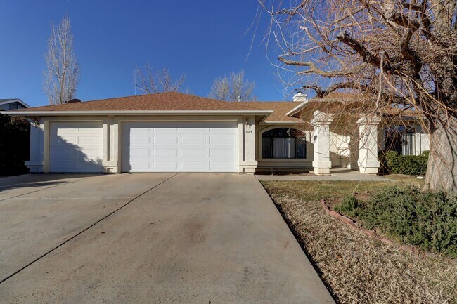 Foto del edificio - 5584 N Mesquite Dr