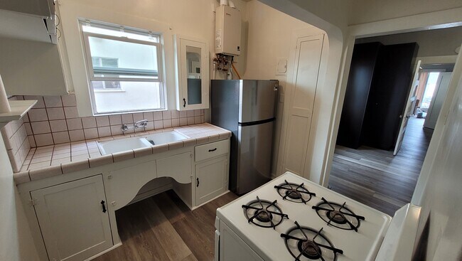 Cocina - 1521 Monterey Blvd