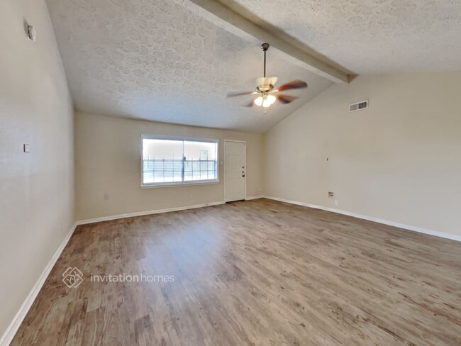 Building Photo - 11415 Sagehollow Ln