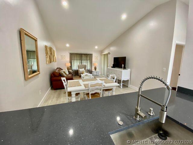 Foto del edificio - 13065 Albright Ct