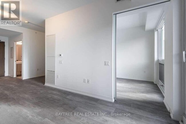 Building Photo - 251 Jarvis St