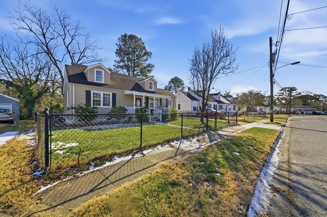 Foto del edificio - 4549 Bankhead Ave