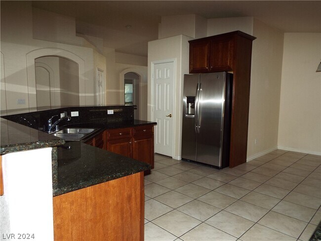 Foto del edificio - 10717 Hunter Mountain Ave