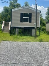 Building Photo - 502 Triple Oaks Dr
