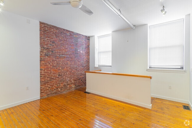 1 BR 1 BA - Bedroom - Mariner's Court