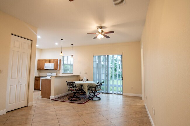 Foto del edificio - 12094 Citrus Grove Blvd