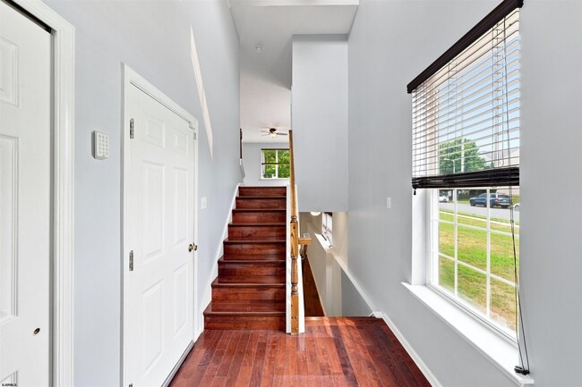 Foto del edificio - 64 Meadow Cir