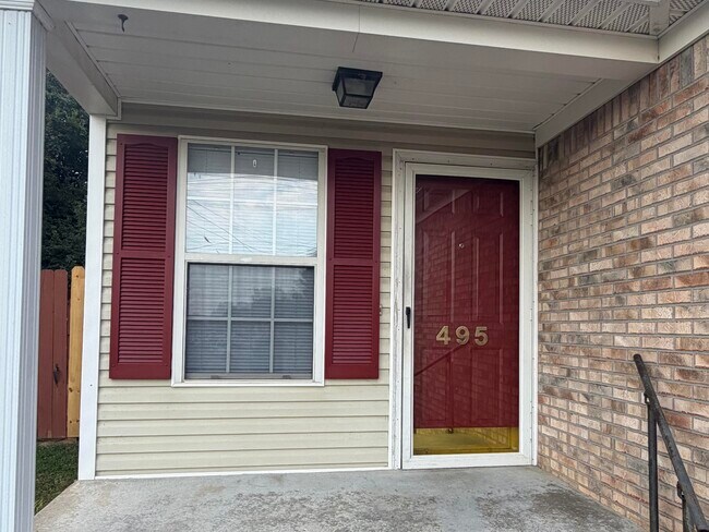 Building Photo - 495 Sivley Rd