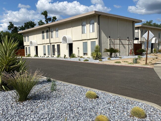 Foto del edificio - Astrid Place, Fair Oaks - Modern Luxury To...