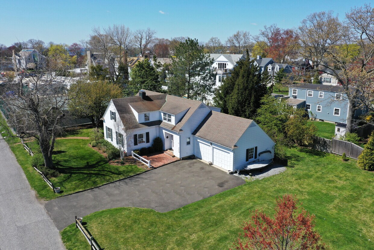 34 Baywater Dr, Darien, CT 06820 House Rental in Darien, CT