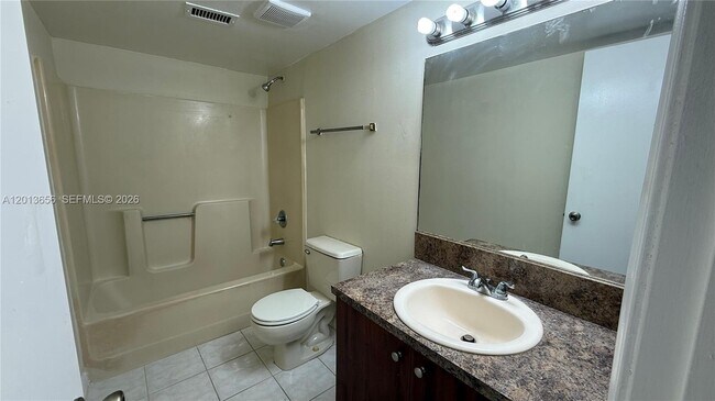 Foto del edificio - 8011 Southgate Blvd