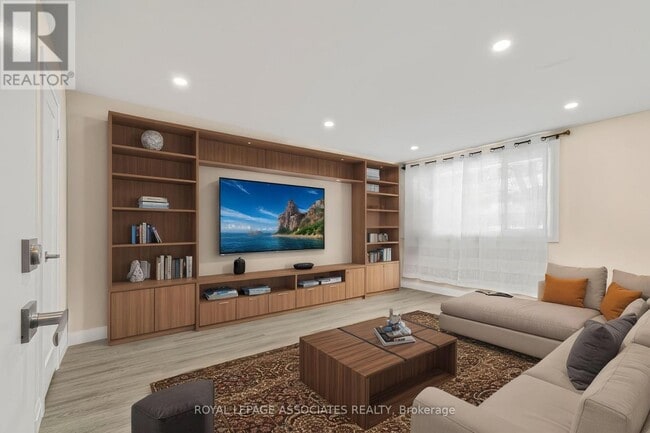 Building Photo - 98 Sixth Ave