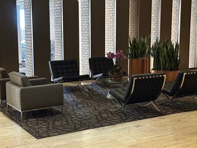 Foto del edificio - 6033 N Sheridan Rd