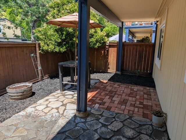 Foto del edificio - First-Level Townhome with Private Patio