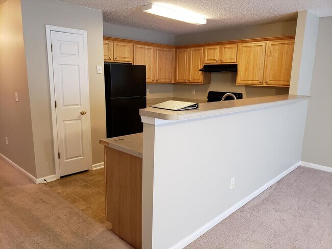 Building Photo - Spacious 4 bedroom 3 bath townhome in Morrow