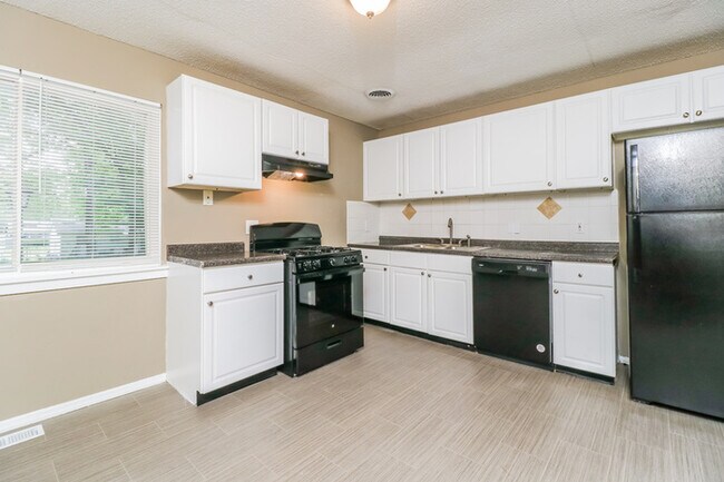 Building Photo - 6722 Champana Ln
