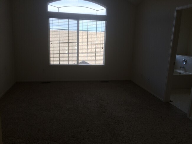 master bed room - 2855 Rock Creek Cir