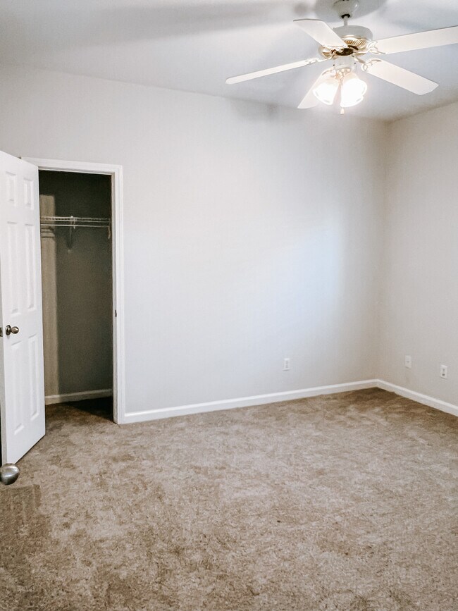 Foto del edificio - Windsor Garden