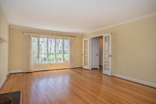 Living Room - 88 Pilgrim Rd