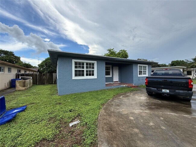 Foto del edificio - 6210 SW 27th St