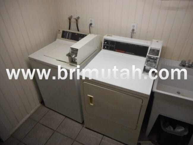Foto del edificio - 273-275 S. 400 E. - 11