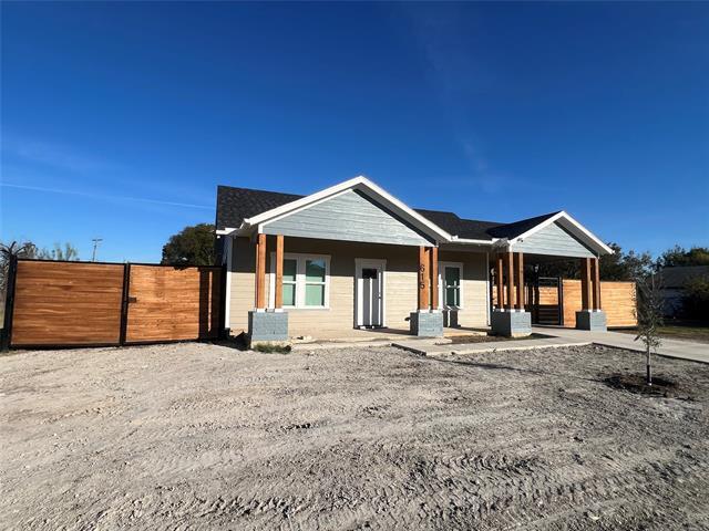 Foto del edificio - 615 Luxton St