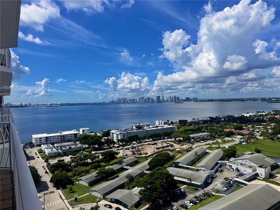 Photo - 7601 E Treasure Dr unit PH102  (A11878998)