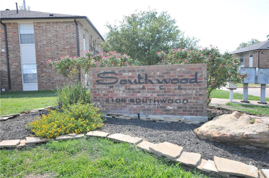 Primary Photo - 2100 Southwood Dr