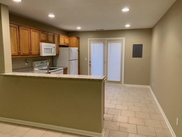 Foto del edificio - 16036 Prairie Way