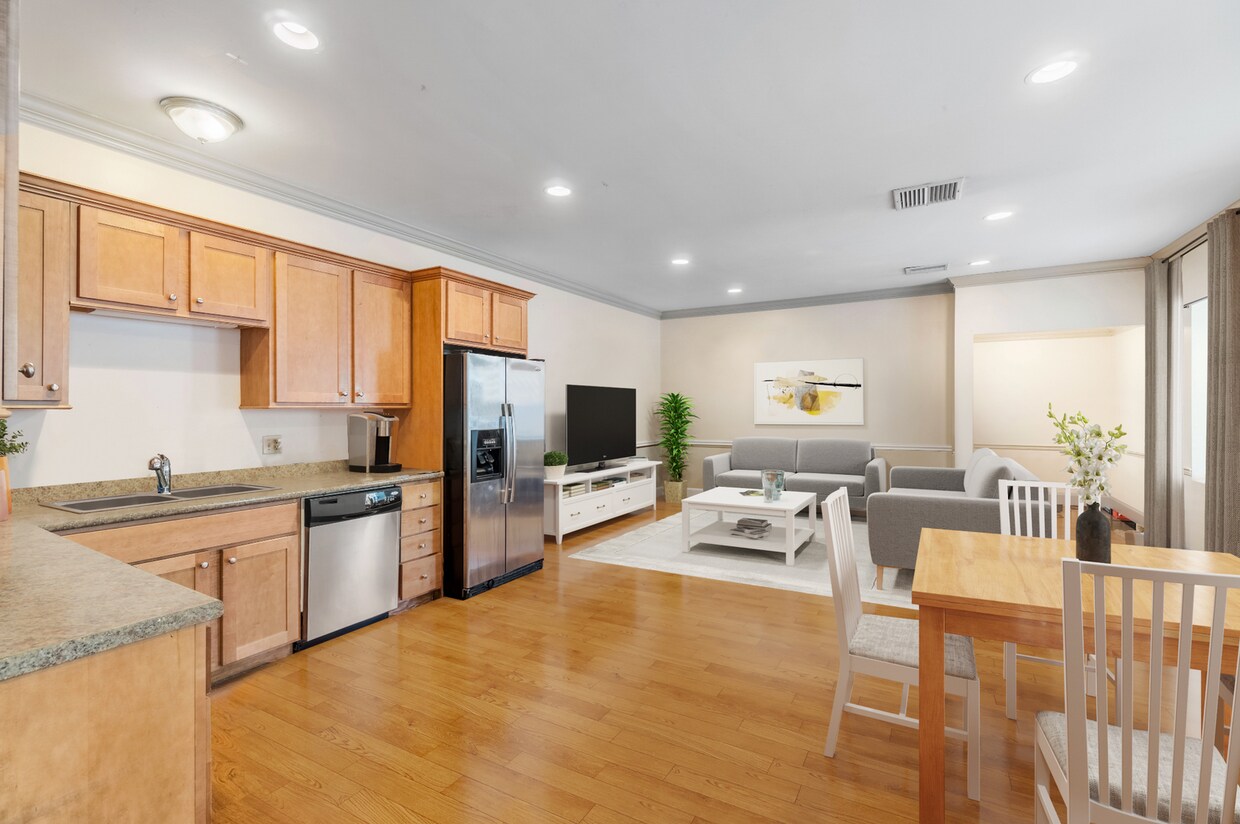 Foto principal - Spacious Duplex in the Heart of South Side...