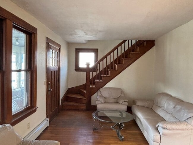 Building Photo - 2 BR/1 BA Single-Family Home in the Mac-Groveland Neighborhood!