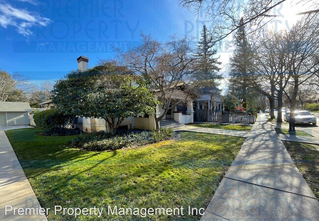 Foto del edificio - 4 br, 2 bath House - 479 E 4th St.