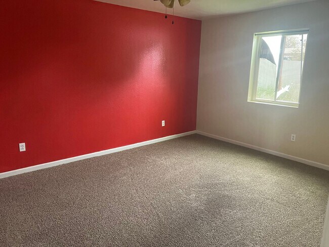 Building Photo - 2 br, 1 bath House - 807 N 5th