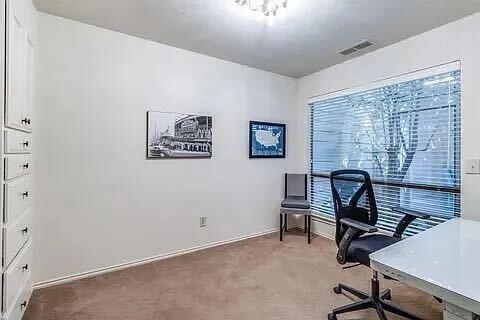 Foto del edificio - 2949 Allister St