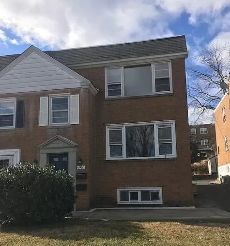 Building Photo - 6916 Lawnton St