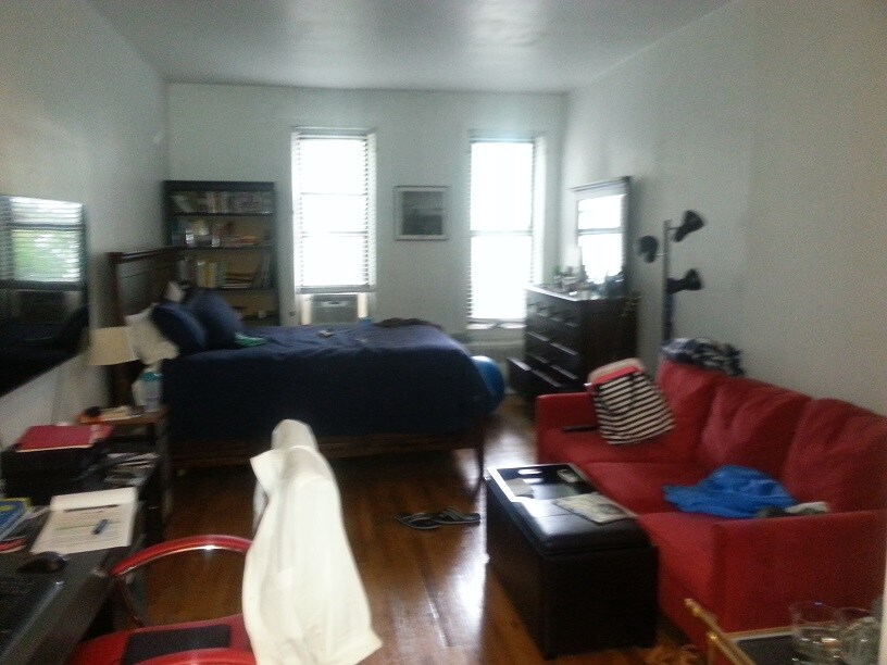 Primary Photo - 428 E 85th St